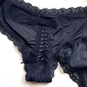 Victoria’s Secret panties size small